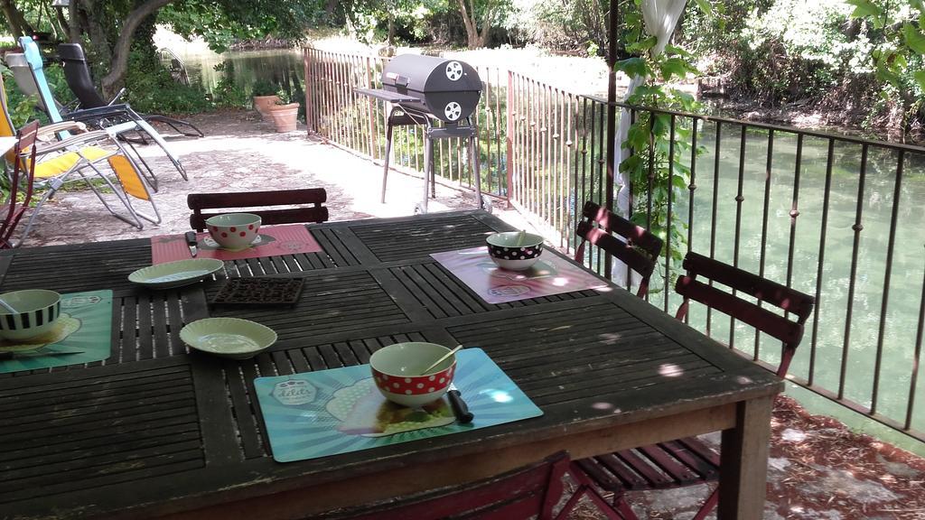 Domaine des Petits Cancets * LʼIsle-sur-la-Sorgue