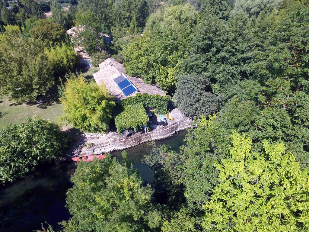Domaine des Petits Cancets * LʼIsle-sur-la-Sorgue